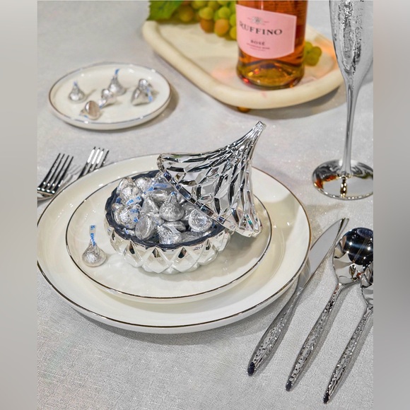 Godinger Silver Hershey's Kisses Crystal Set - Picture 5 of 5